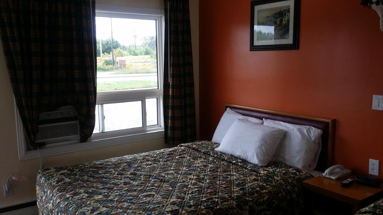 River Mist Inn Sturgeon Falls Dış mekan fotoğraf